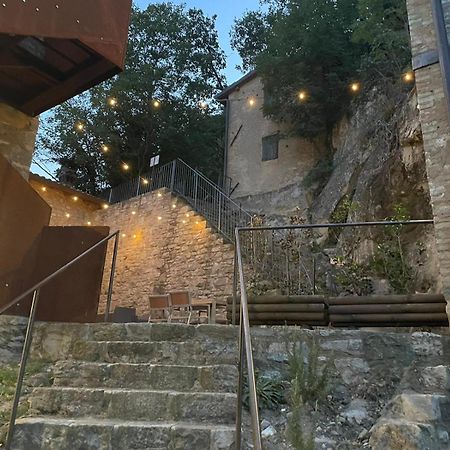 Borgo Dei Sassi Di Roccamalatina - Room And Breakfast Rocca Malatina Esterno foto