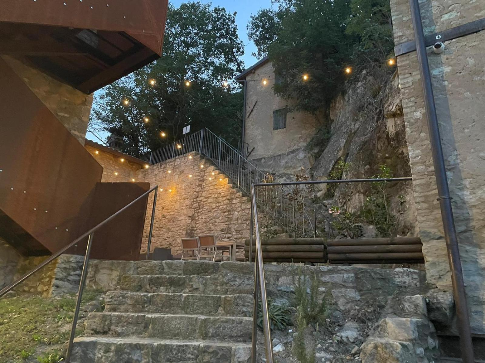 Borgo Dei Sassi Di Roccamalatina - Room And Breakfast Rocca Malatina Esterno foto